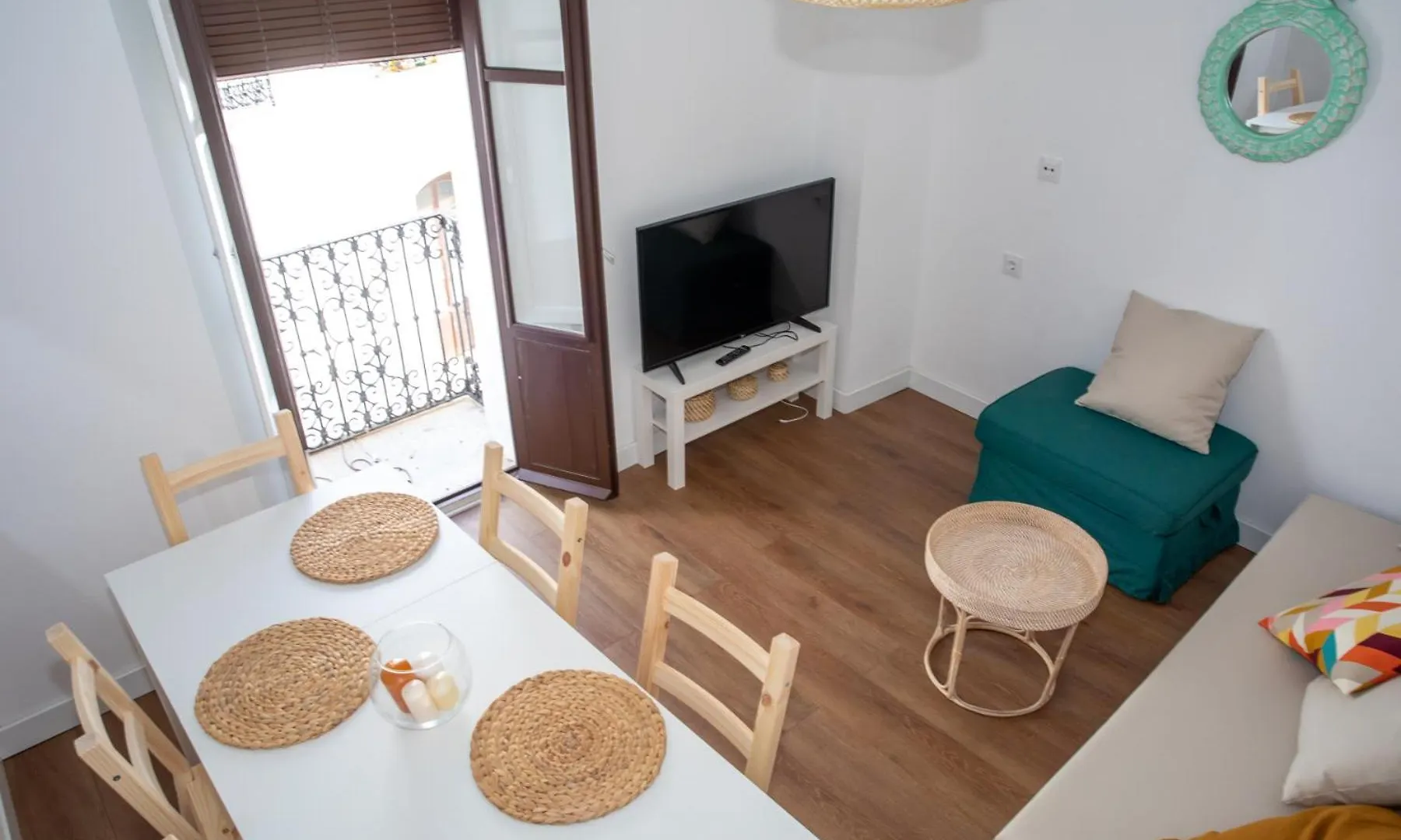 Edificio Reformado Con 2 Pisos En Tarifa Centro Apartment